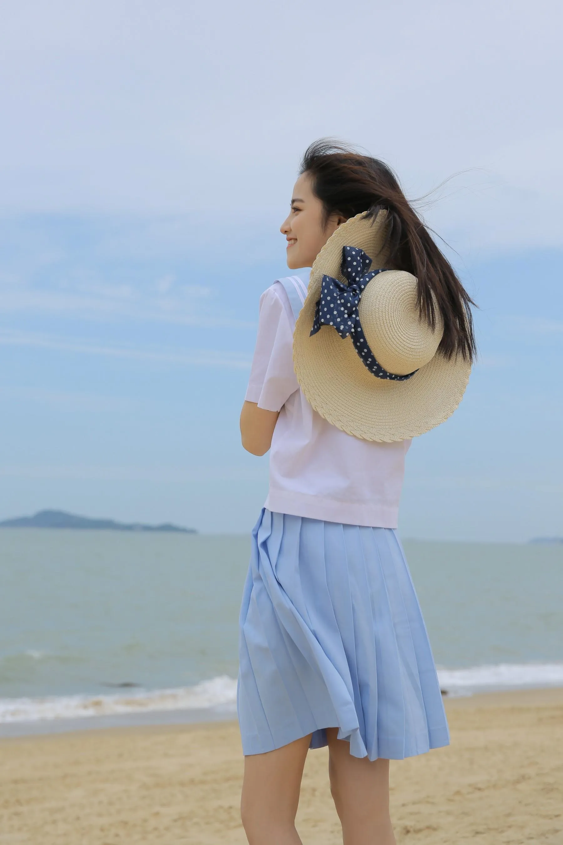 [艺图语] 2022.07.02 夏日入侵 瑶 [24P]插图1